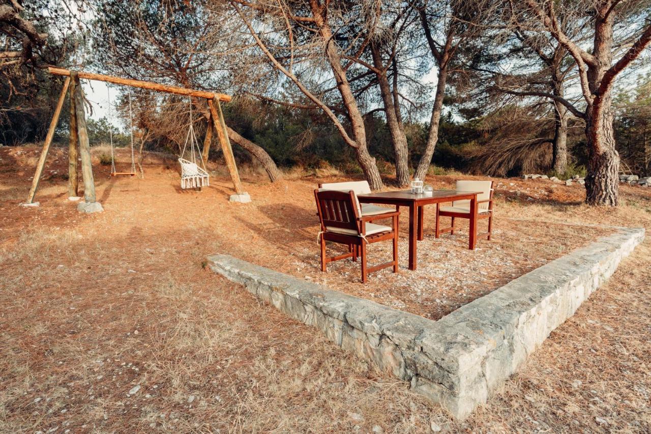 Guest House Sakarun Veli Rat Exterior photo